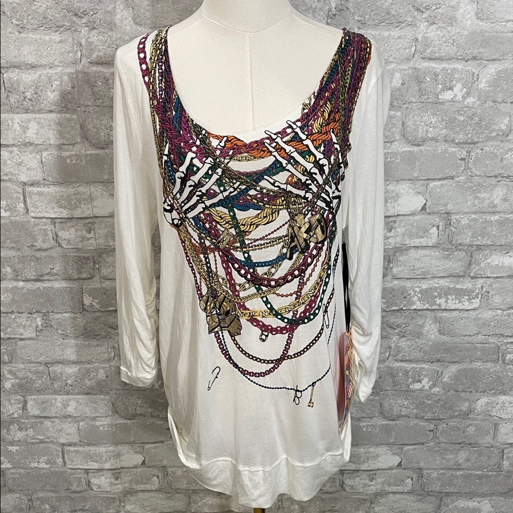 AKDMKS Chains White Graphic Top